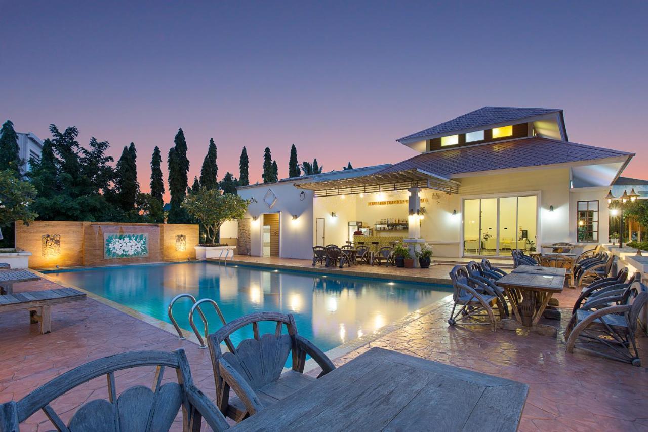 Pluak Daeng C-House & Residence Hotel Amata City מראה חיצוני תמונה